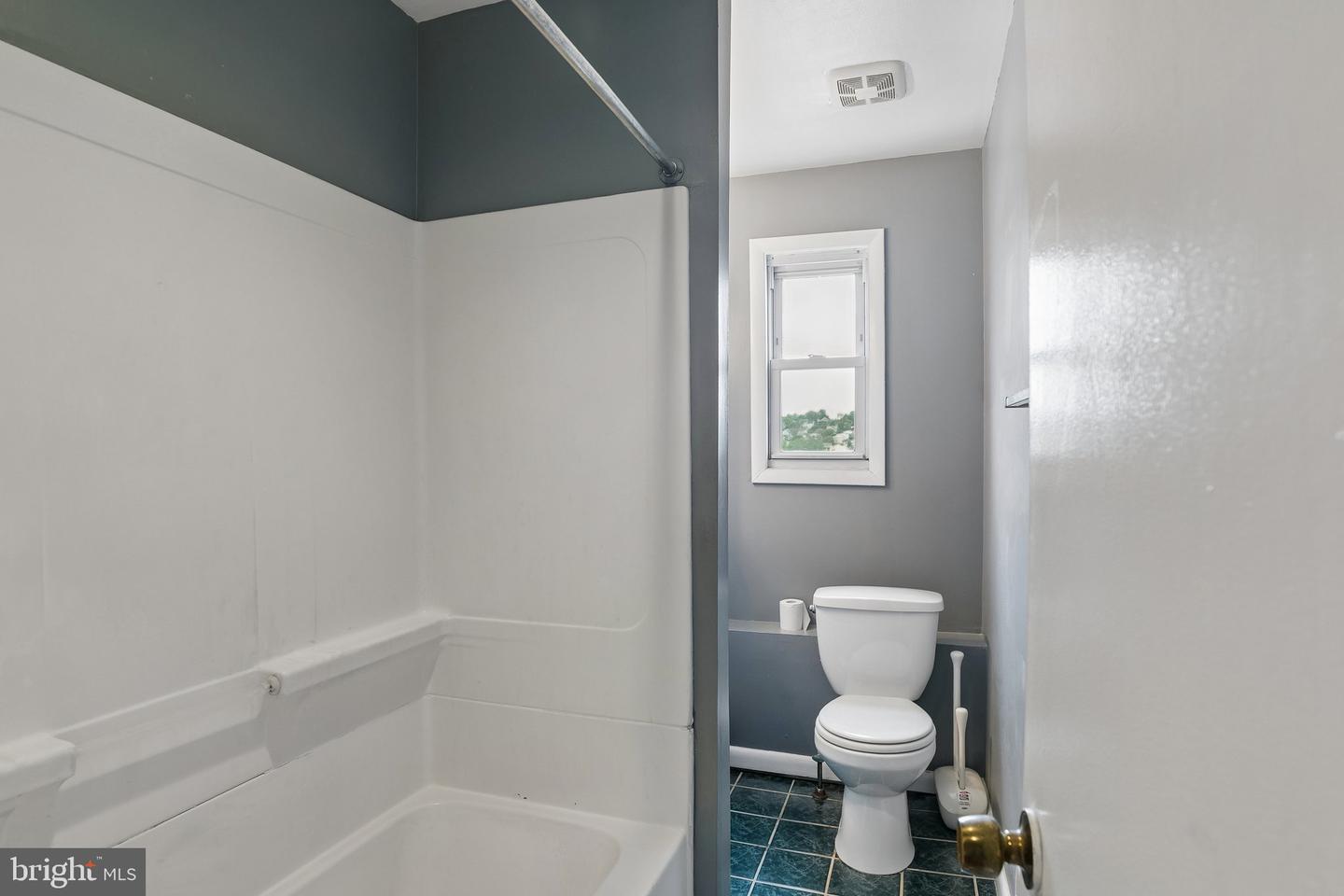 4648 Mansion St Property Photo 29