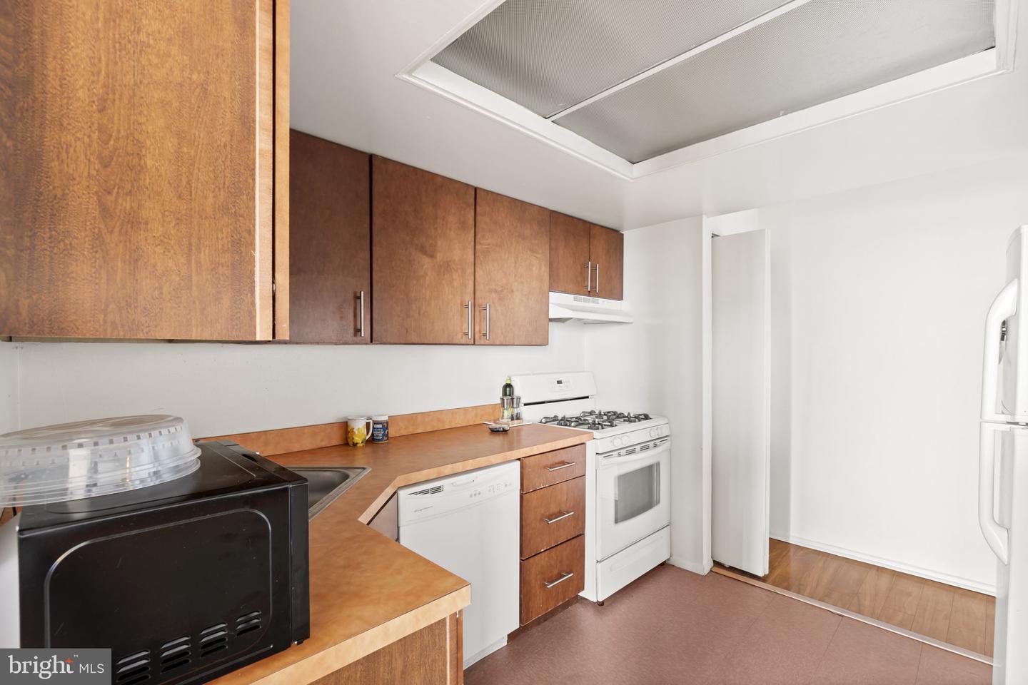 1326-42 Spruce St #2308 Property Photo 10