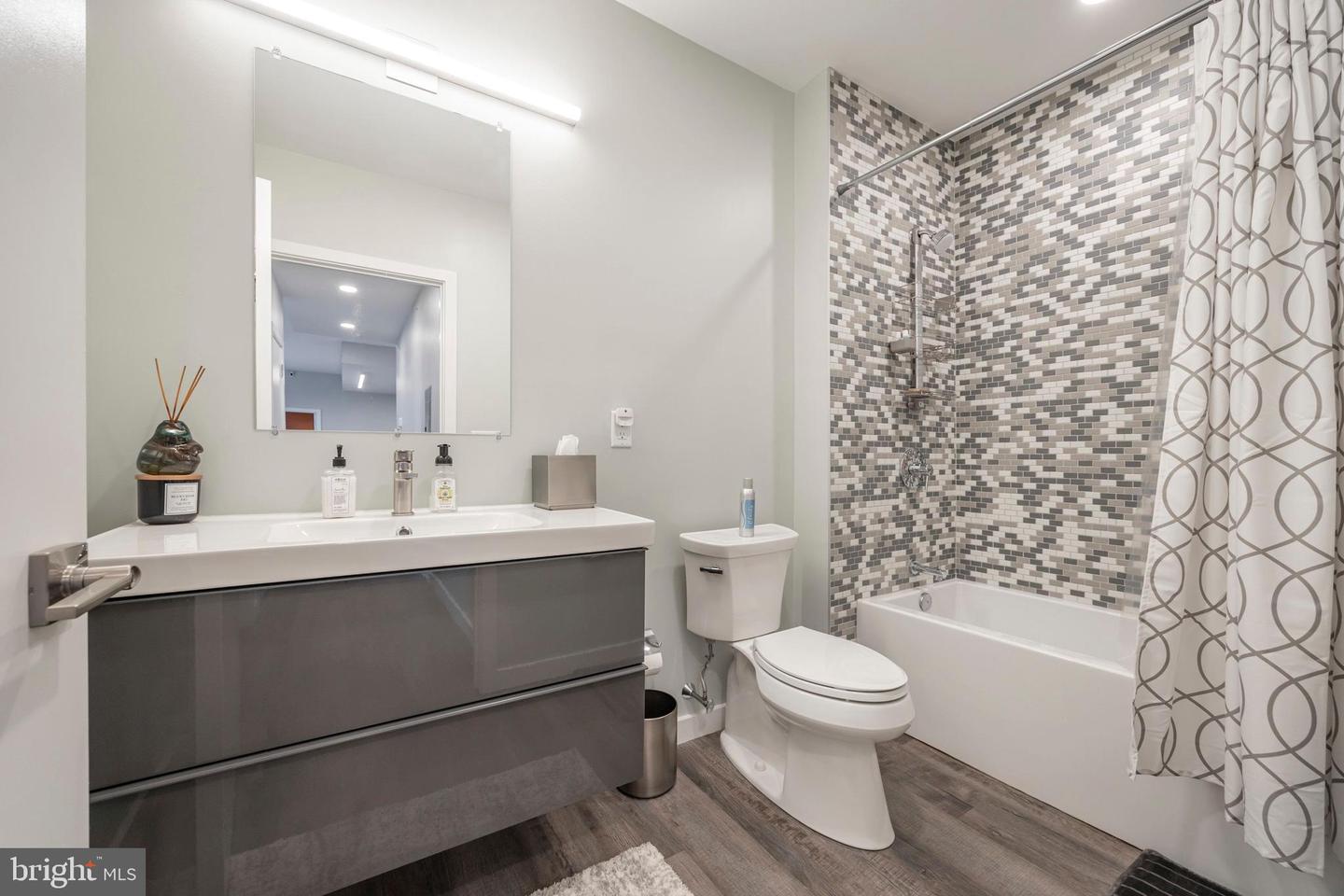 1501 N 31st St #ph3 Property Photo 13