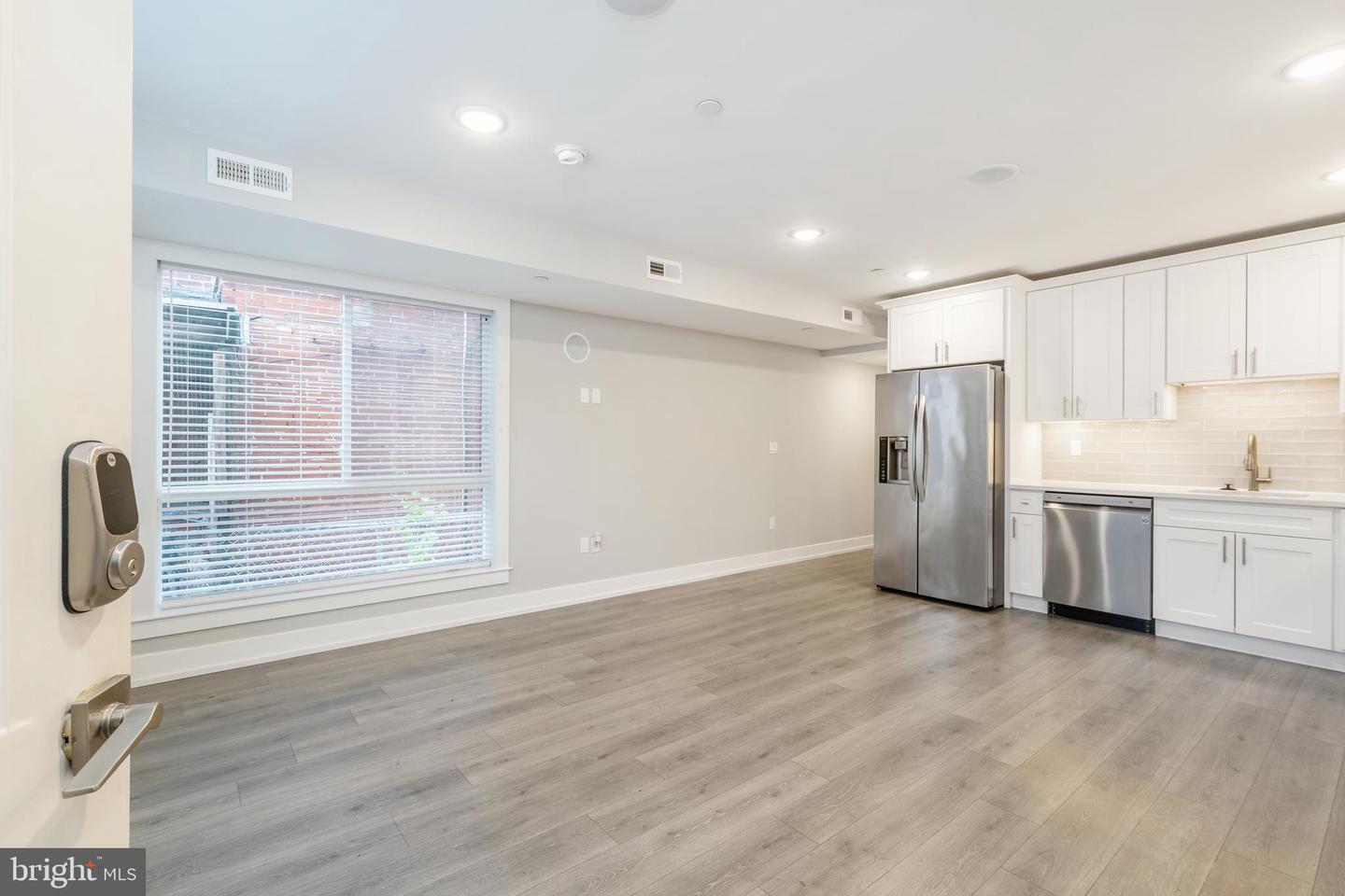 1309 S 52nd St #2 Property Photo 3