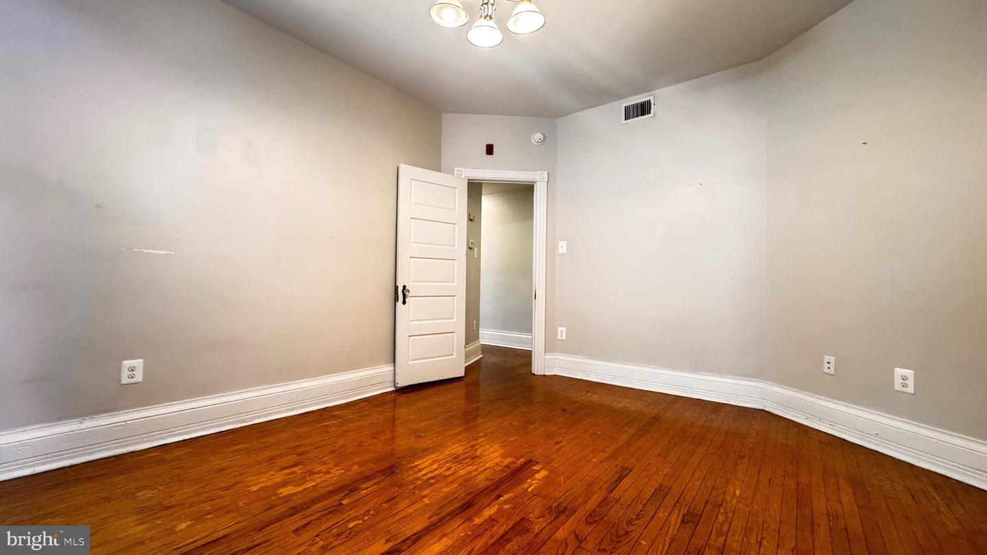 4706 Cedar Ave Property Photo 30