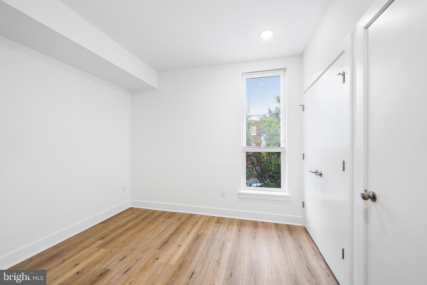 4324 Lancaster Ave #205 Property Photo 11