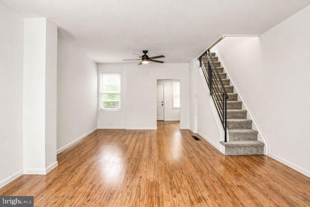 2545 S Marshall St Property Photo 3