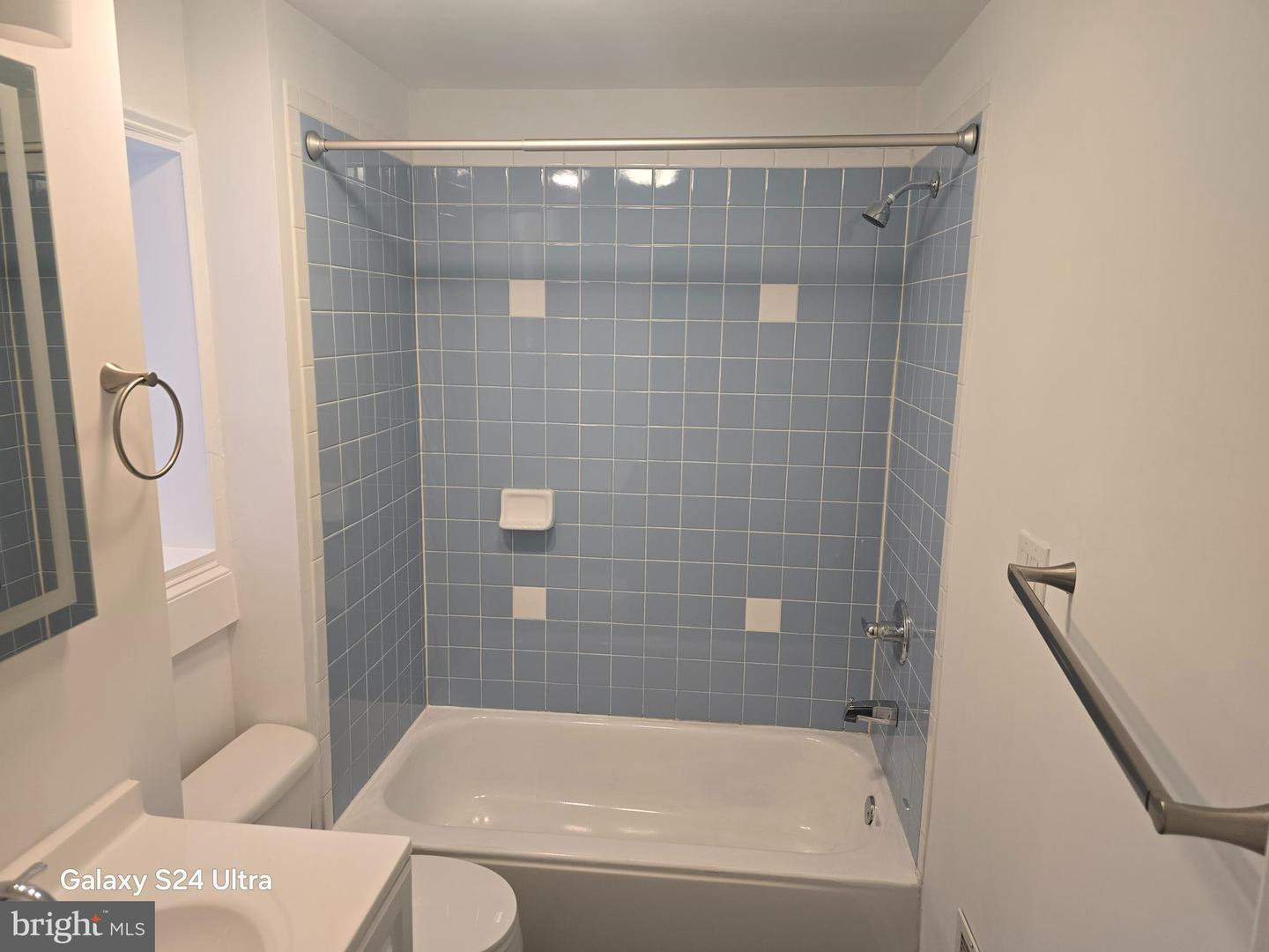2545 S Marshall St Property Photo 8