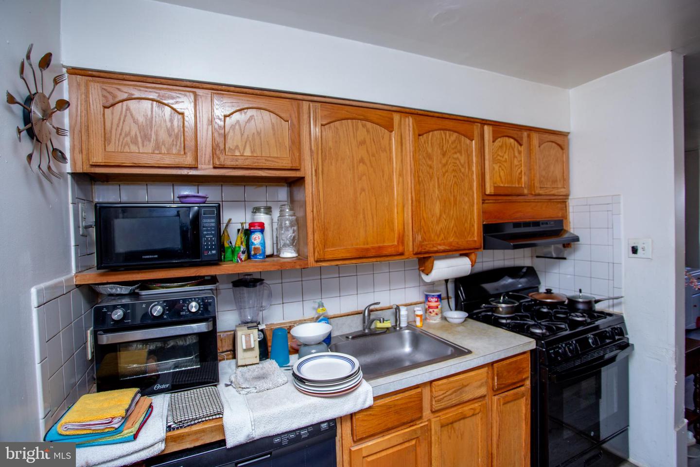 6365 Edmund St Property Photo 10