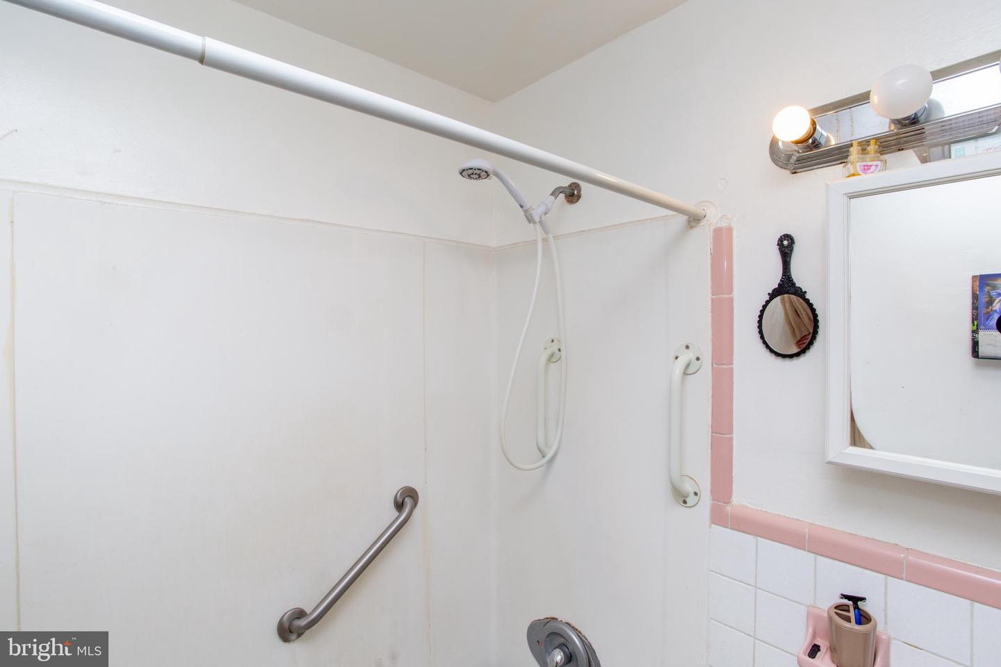 6365 Edmund St Property Photo 19