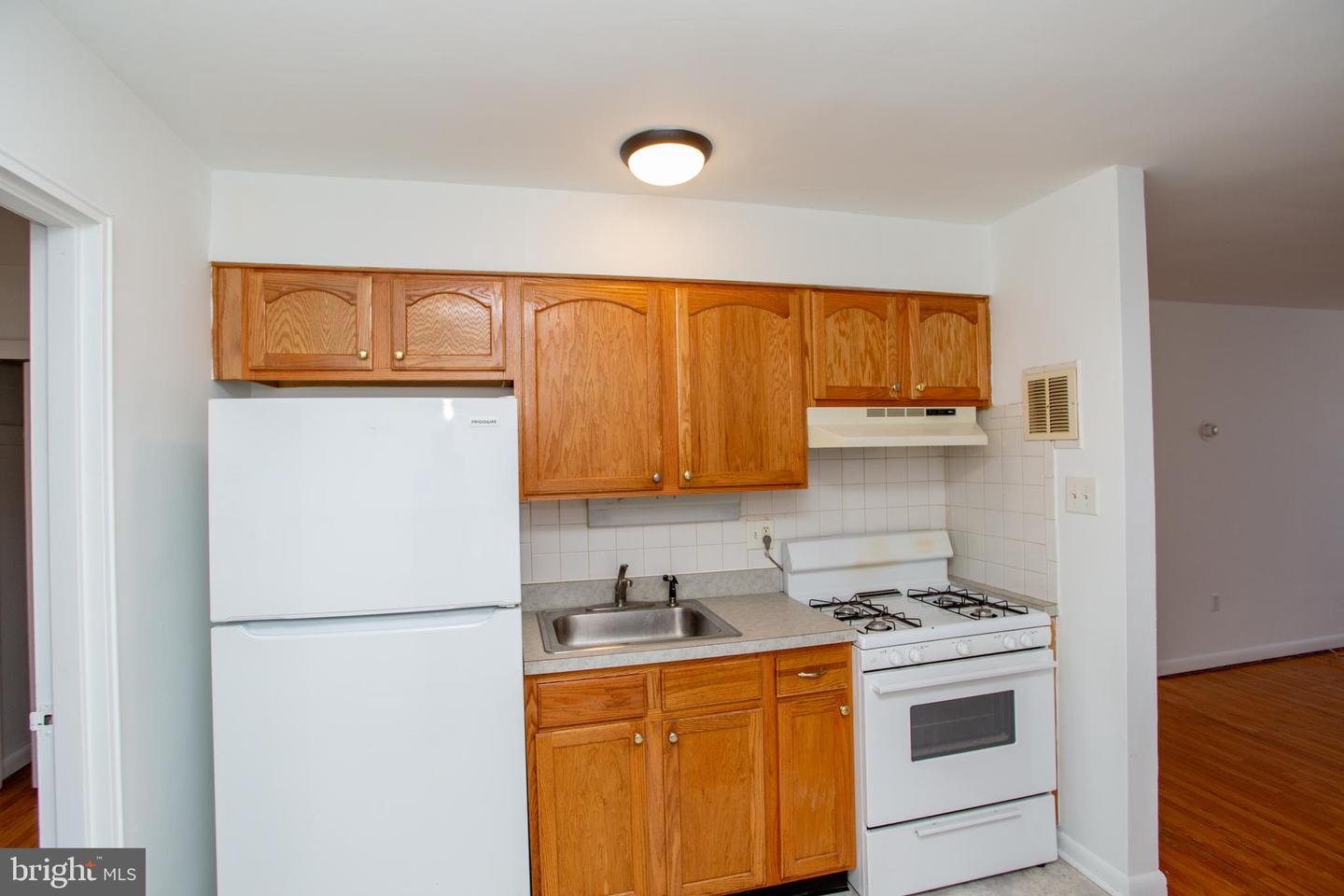 6365 Edmund St Property Photo 24