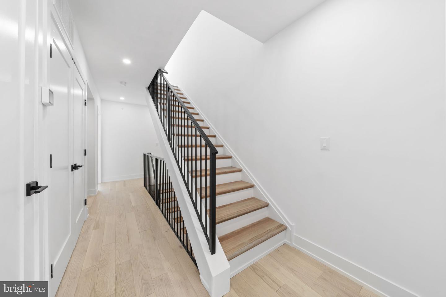 2552 E Somerset St Property Photo 46