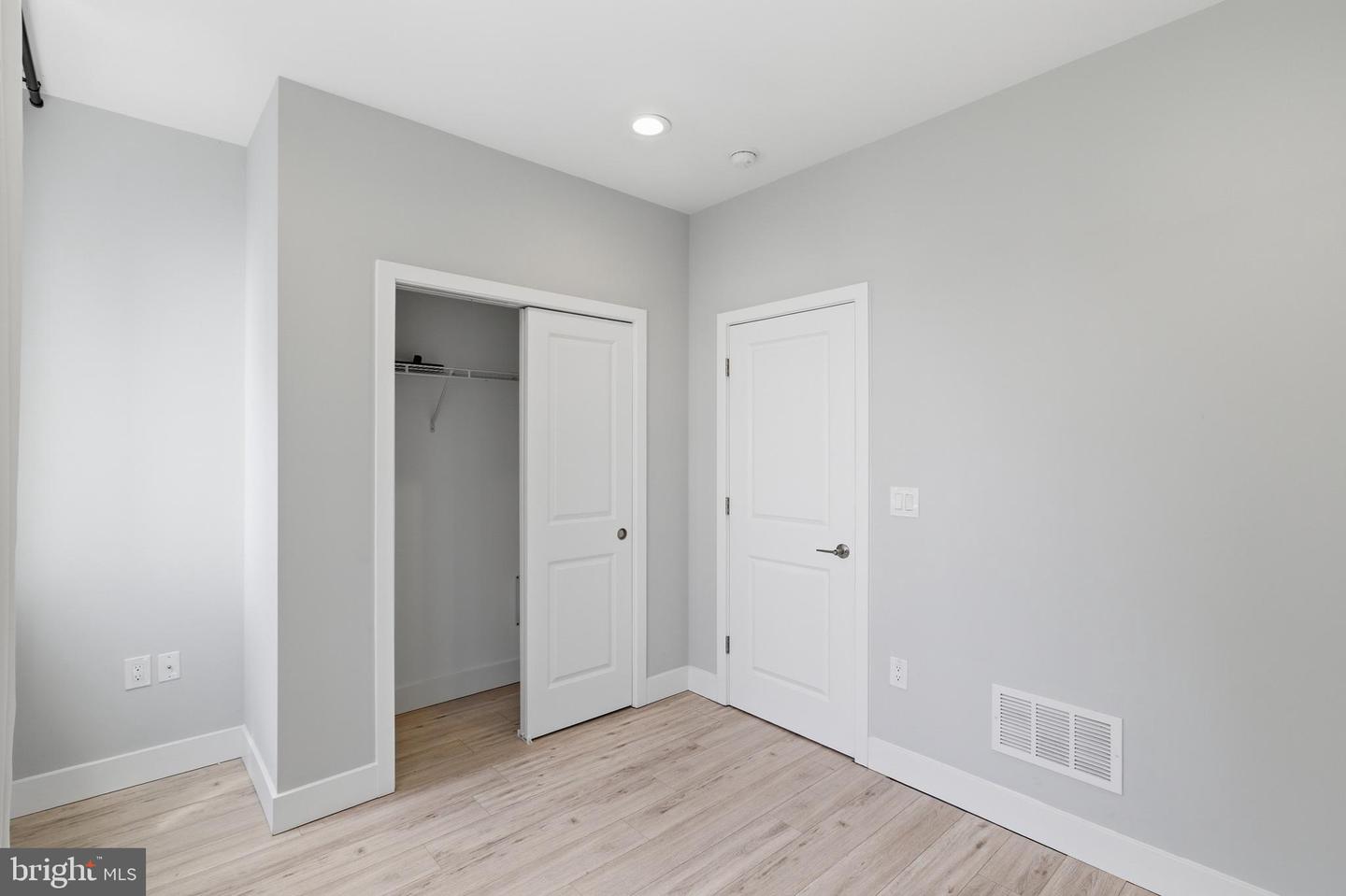 1448 N Myrtlewood St Property Photo 27