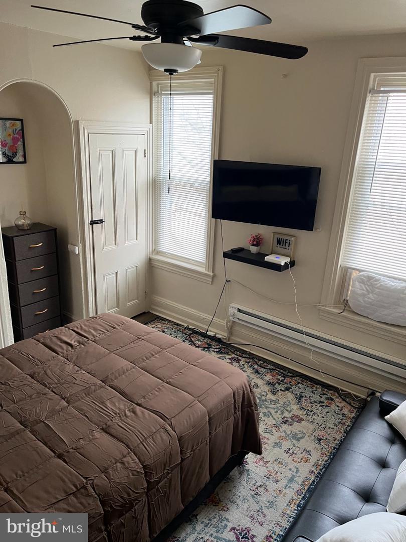 3926 Fairmount Ave Property Photo 4