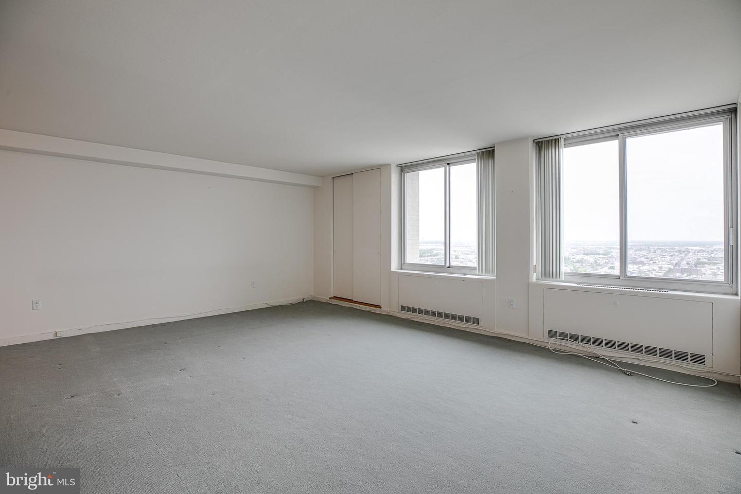 604 S Washington Sq #3105 Property Photo 5