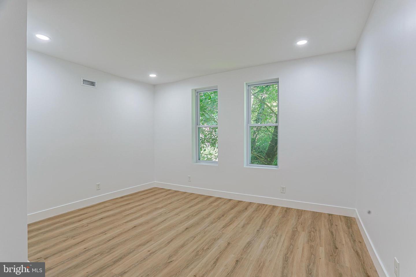 7415 Sprague St Property Photo 30