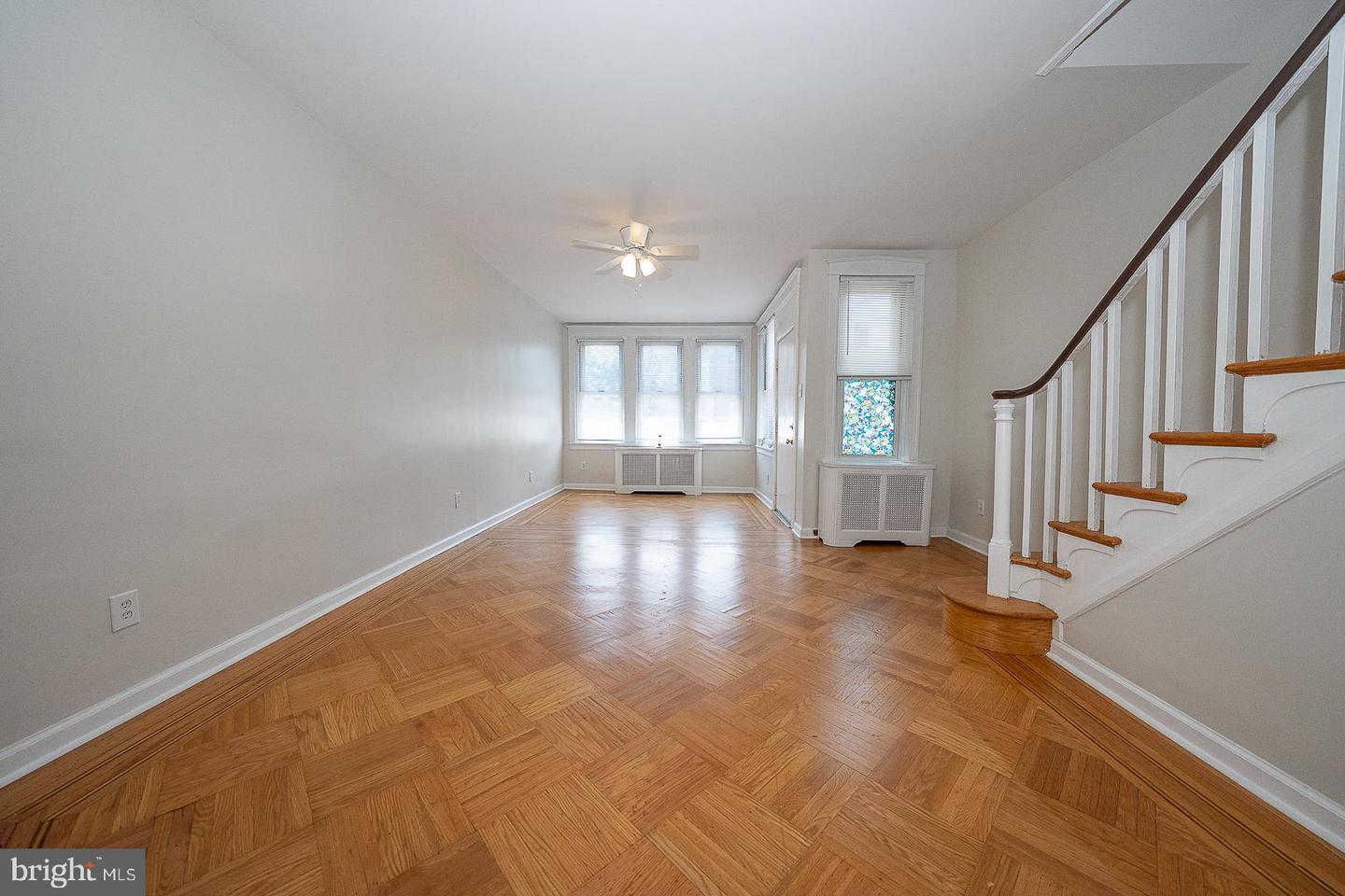 628 Gerhard St Property Photo 9