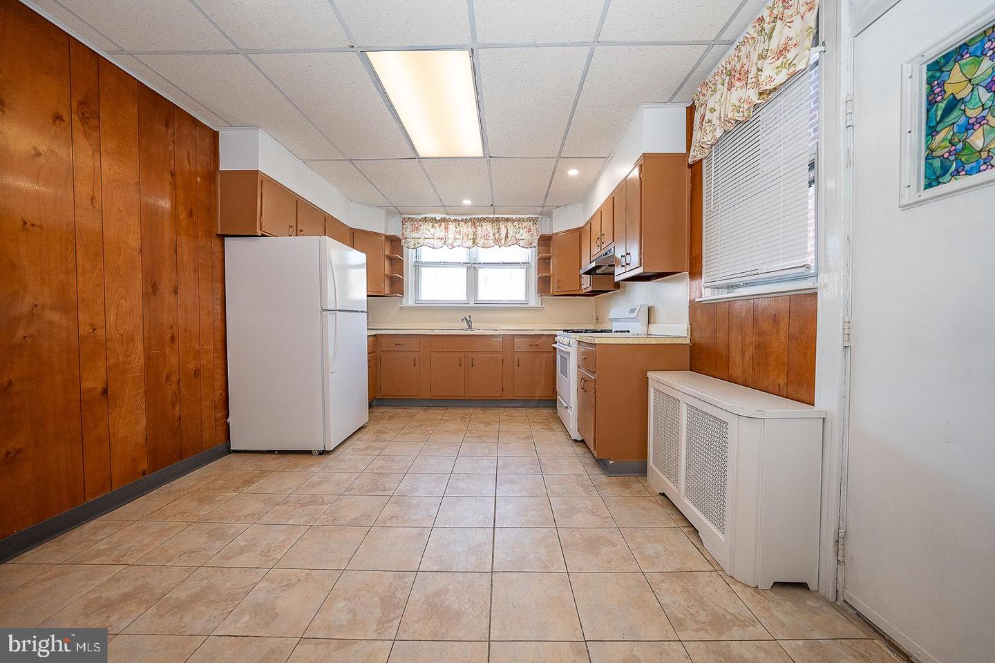 628 Gerhard St Property Photo 13