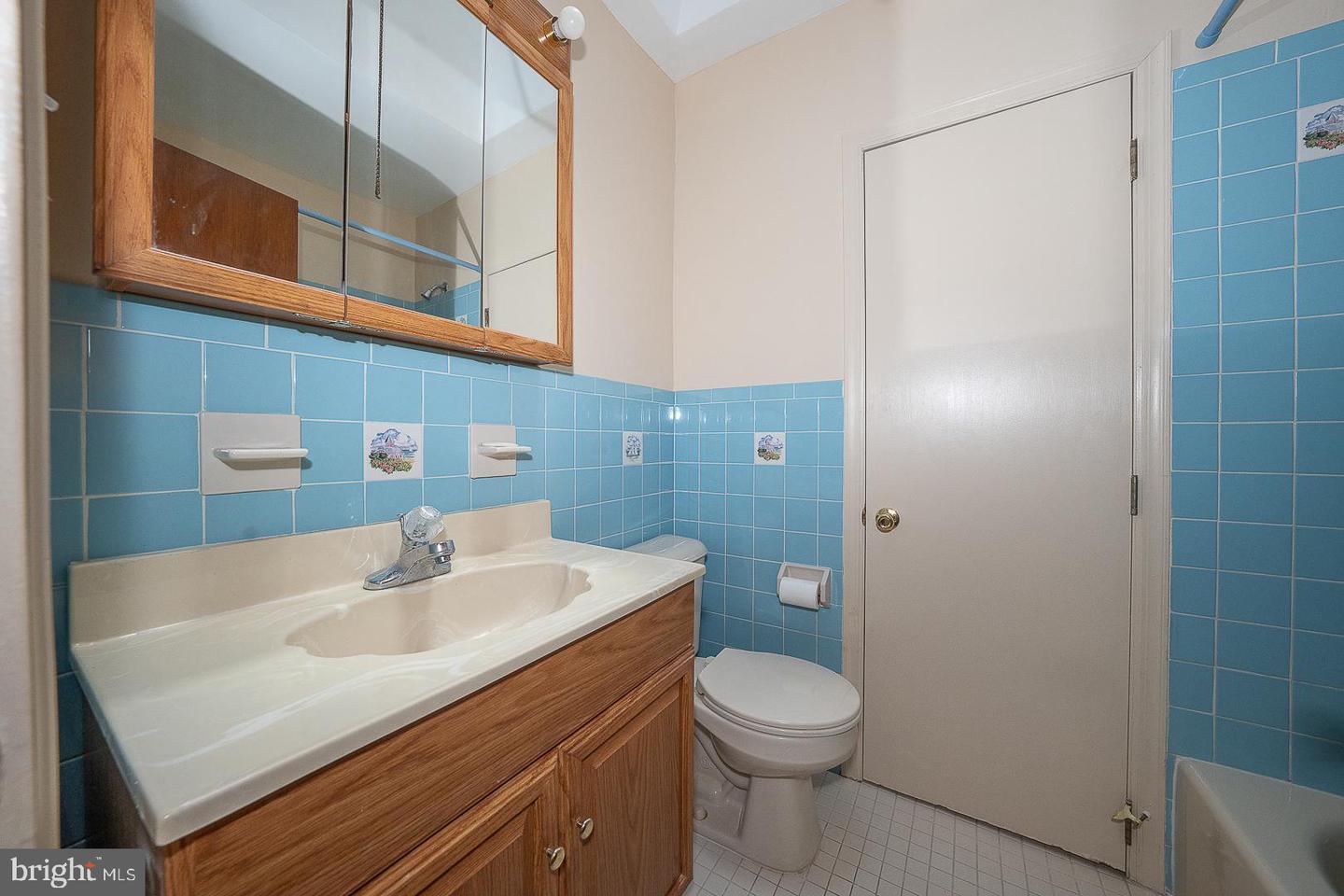 628 Gerhard St Property Photo 18