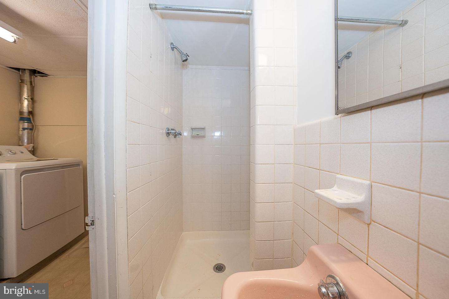 628 Gerhard St Property Photo 27