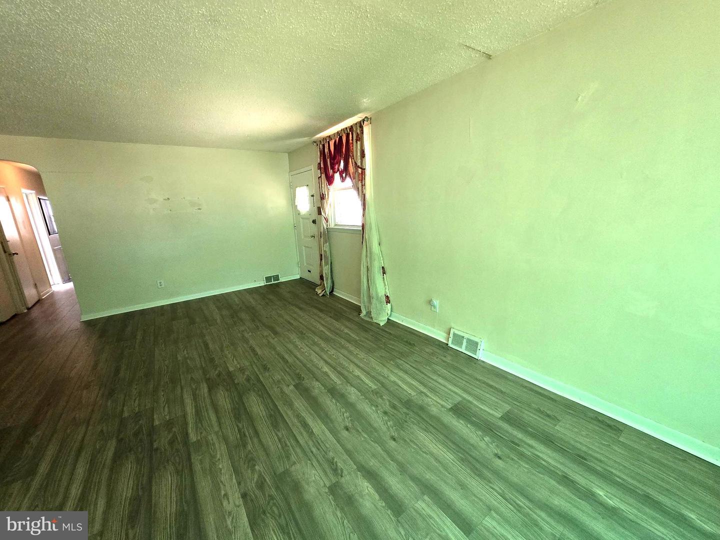 7382 Shelbourne St Property Photo 8
