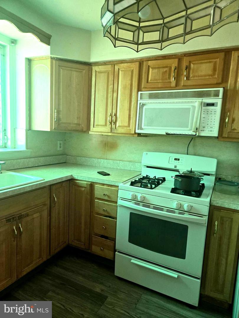 7382 Shelbourne St Property Photo 16