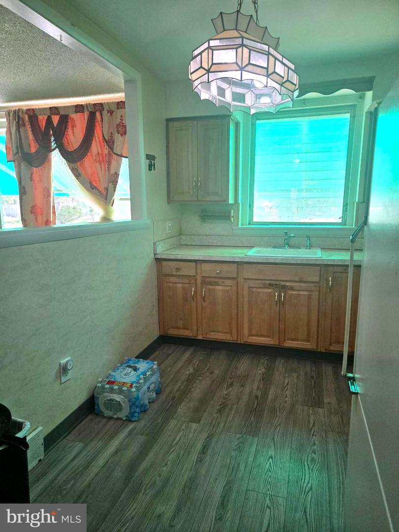 7382 Shelbourne St Property Photo 18