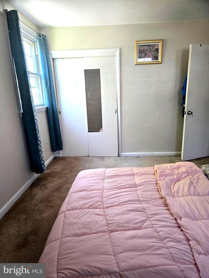 7382 Shelbourne St Property Photo 25