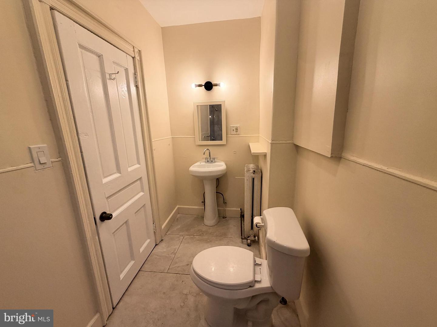 4718-00 Hazel Ave #2 Property Photo 7