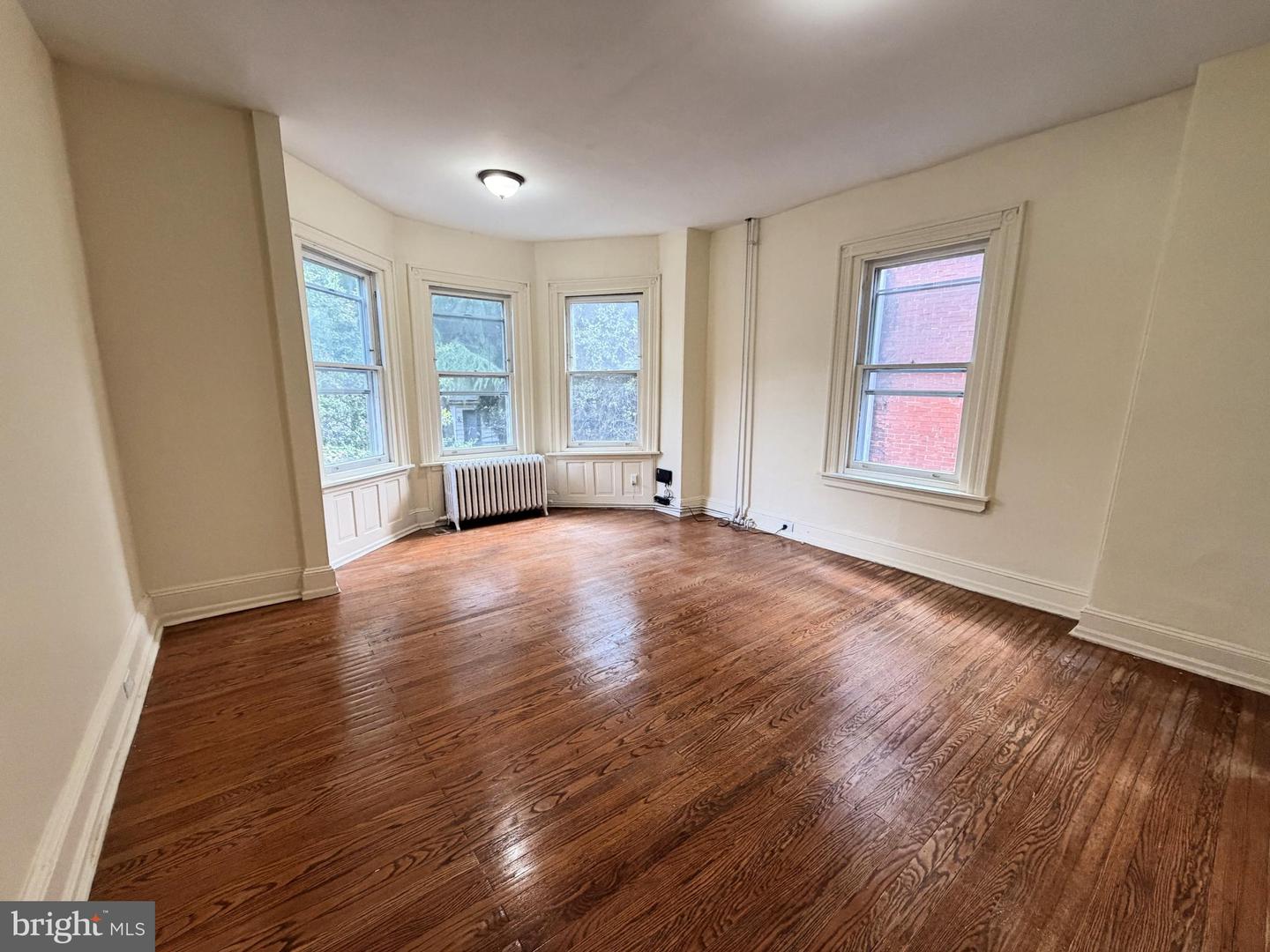 4718-00 Hazel Ave #2 Property Photo 8