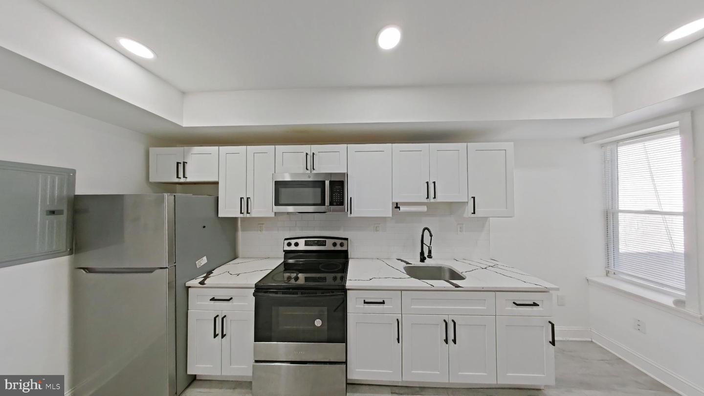 3331 N Howard St #2 Property Photo 5