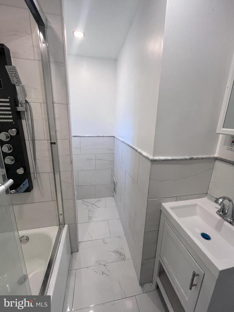 1643 W Toronto St Property Photo 6