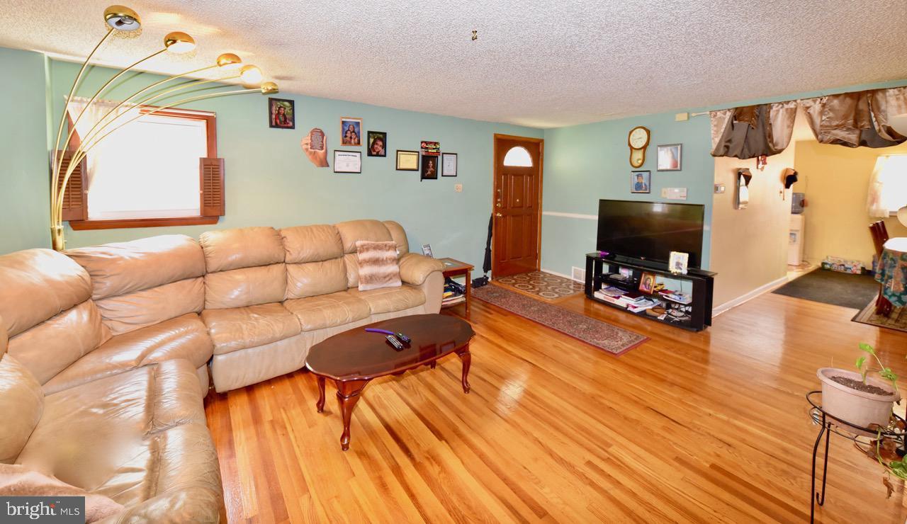 2851 Welsh Rd Property Photo 9