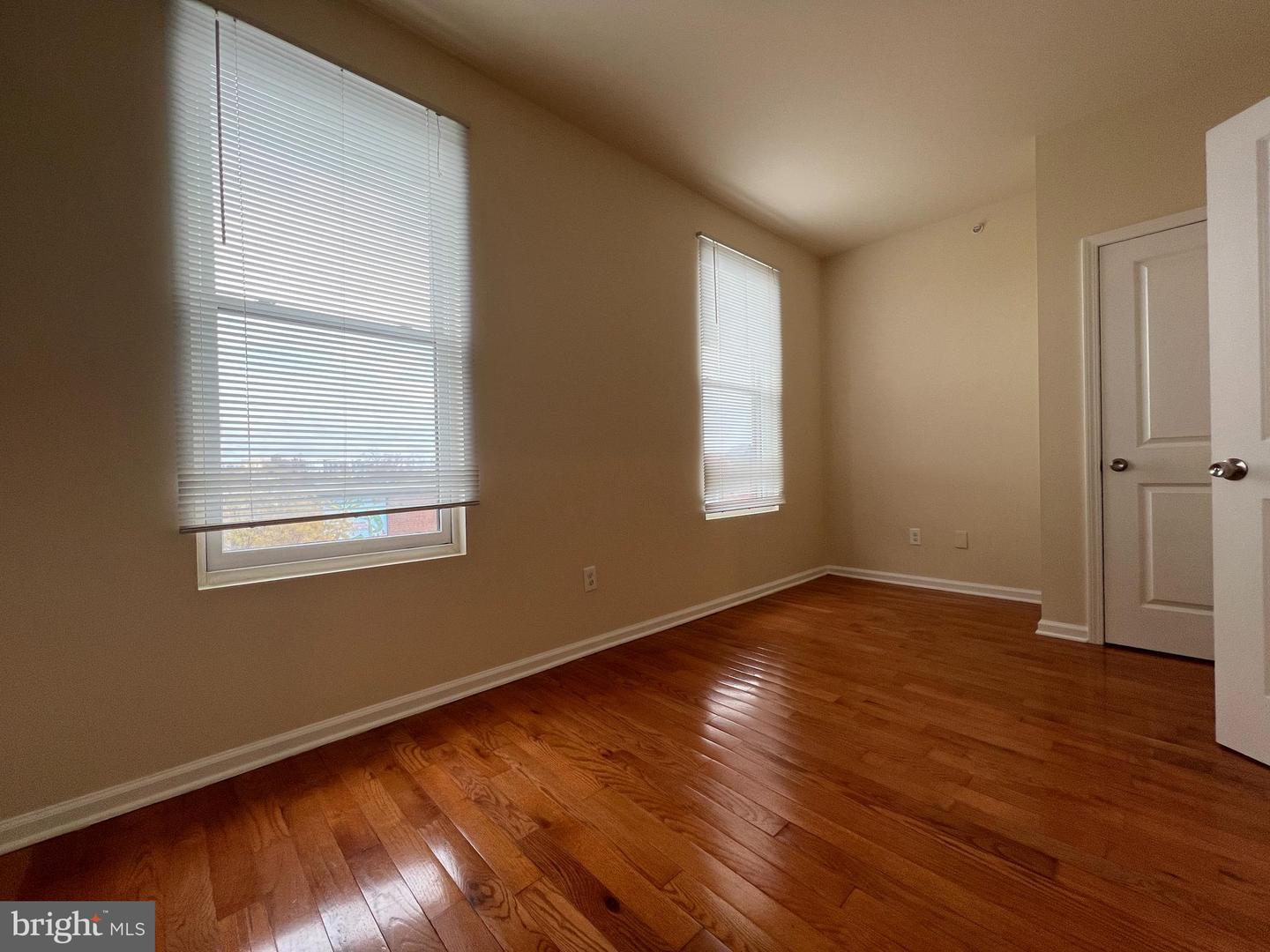 1516 W Diamond St #d Property Photo 5