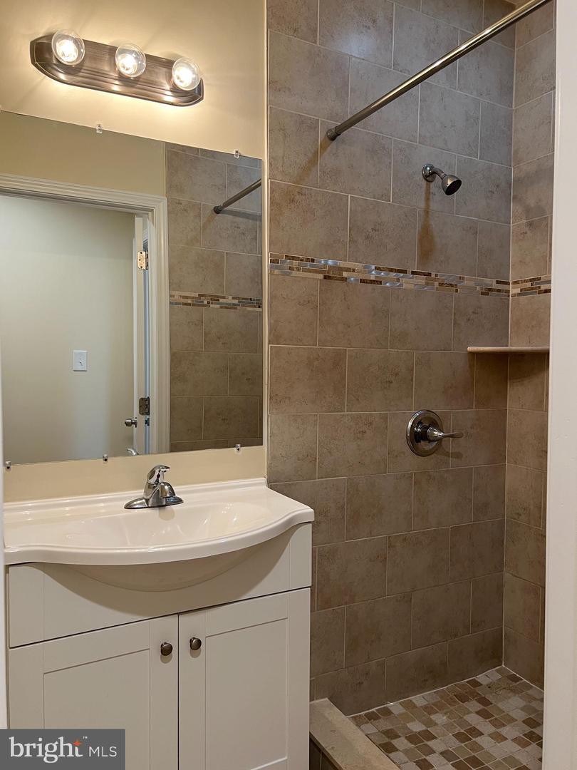 1516 W Diamond St #d Property Photo 10