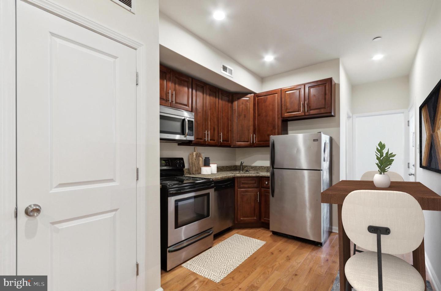 1516 W Diamond St #d Property Photo 15