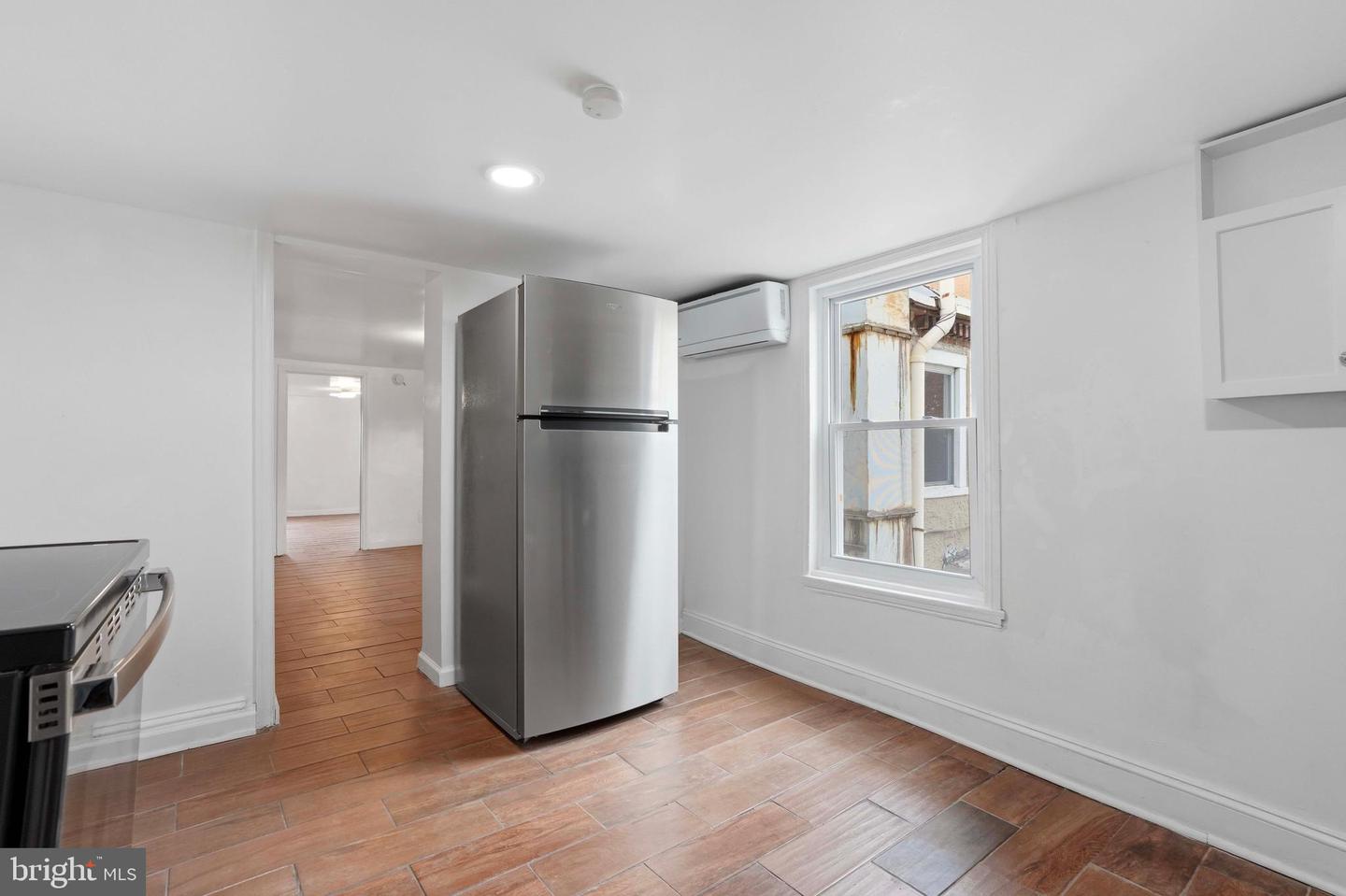250 E Girard Ave #2 Property Photo 3