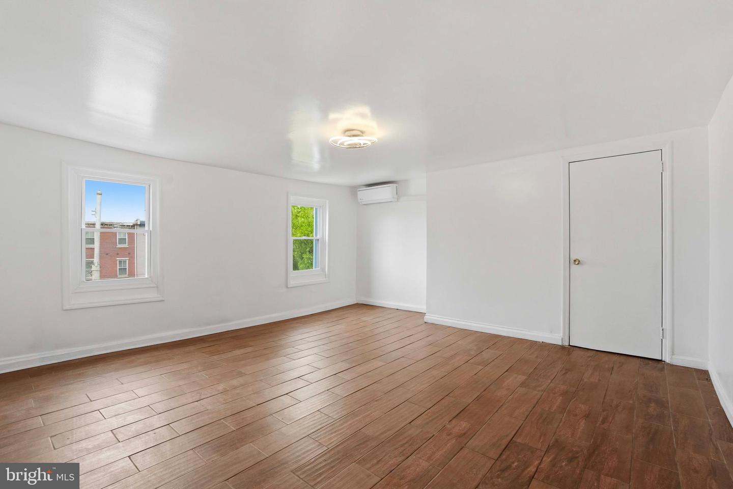 250 E Girard Ave #2 Property Photo 9