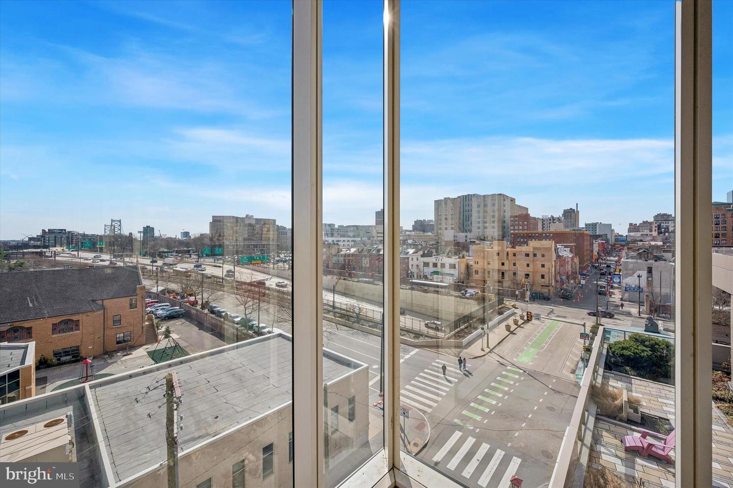 1001 Vine St #4th Floor Property Photo 3
