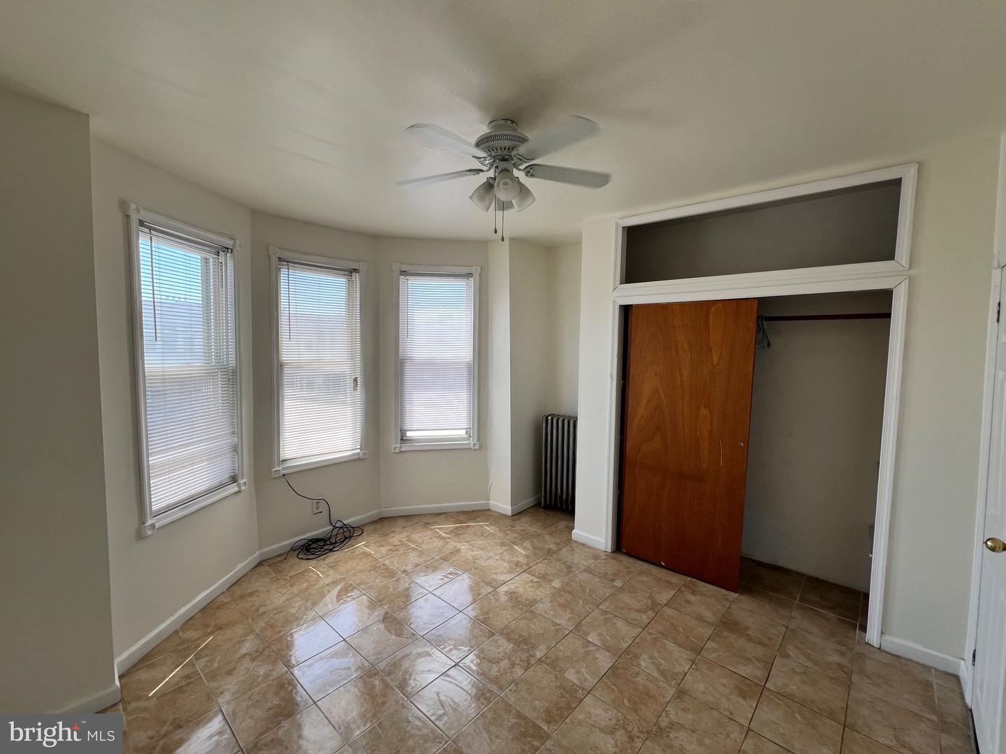 2970 Aramingo Ave Property Photo 3