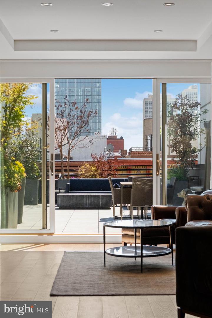 113-115 Arch St #penthouse 2 Property Photo 2