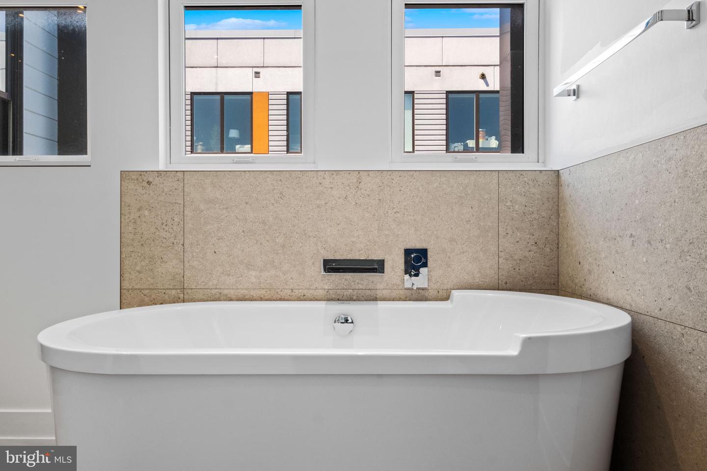 113-115 Arch St #penthouse 2 Property Photo 23
