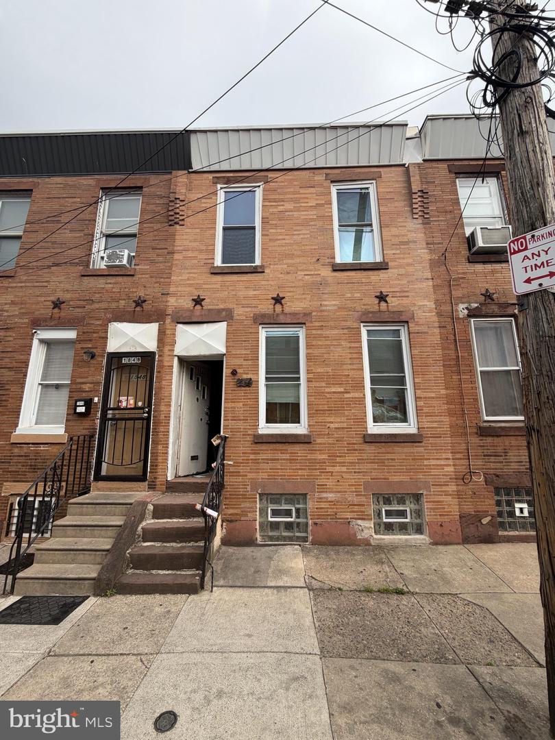 1846 E Monmouth St Property Photo 1