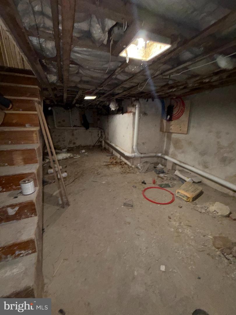1846 E Monmouth St Property Photo 12