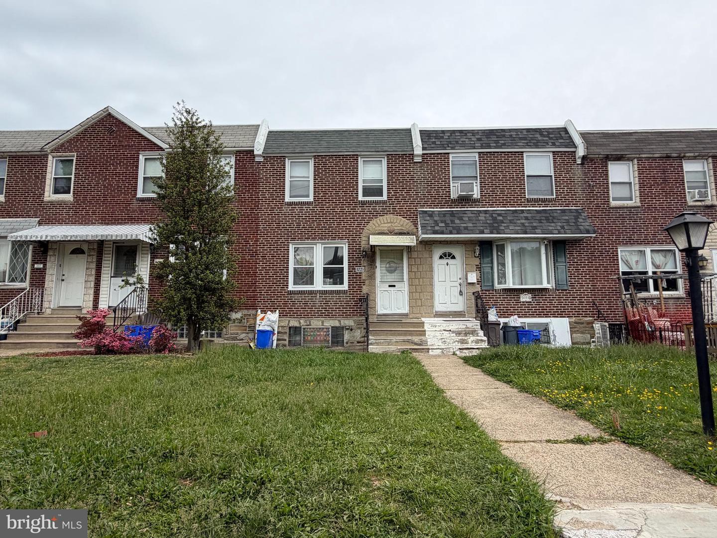 3221 Princeton Ave Property Photo 1