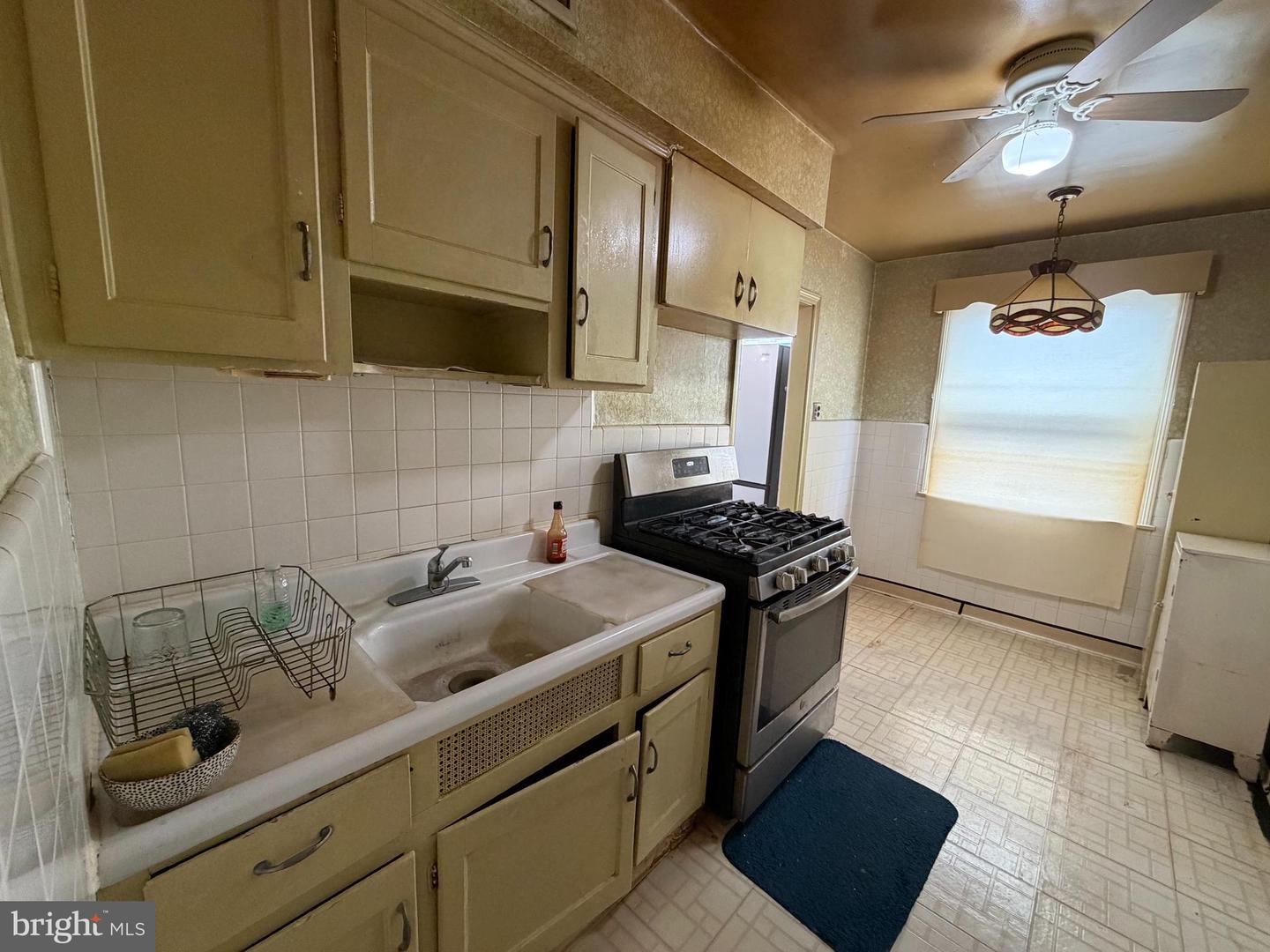 3221 Princeton Ave Property Photo 6