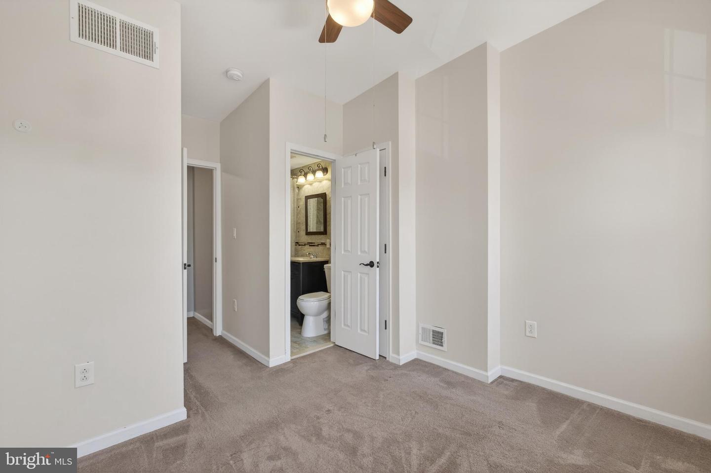 2211 E Harold St Property Photo 14