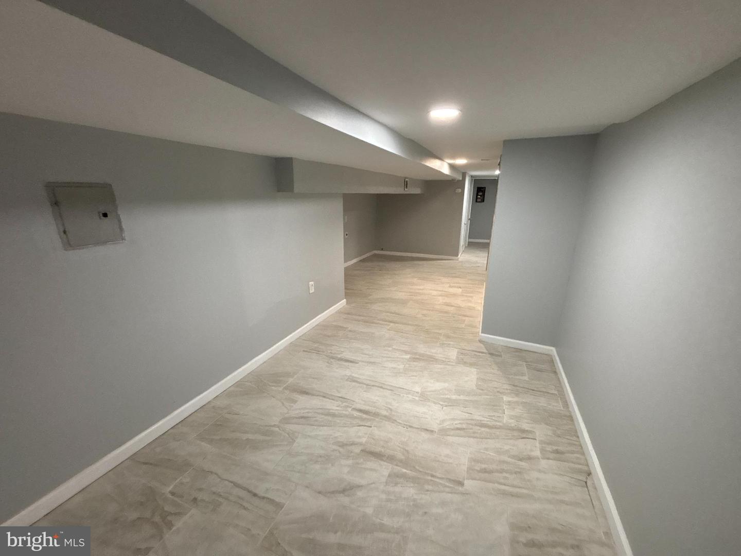 1718 N Dover St Property Photo 14