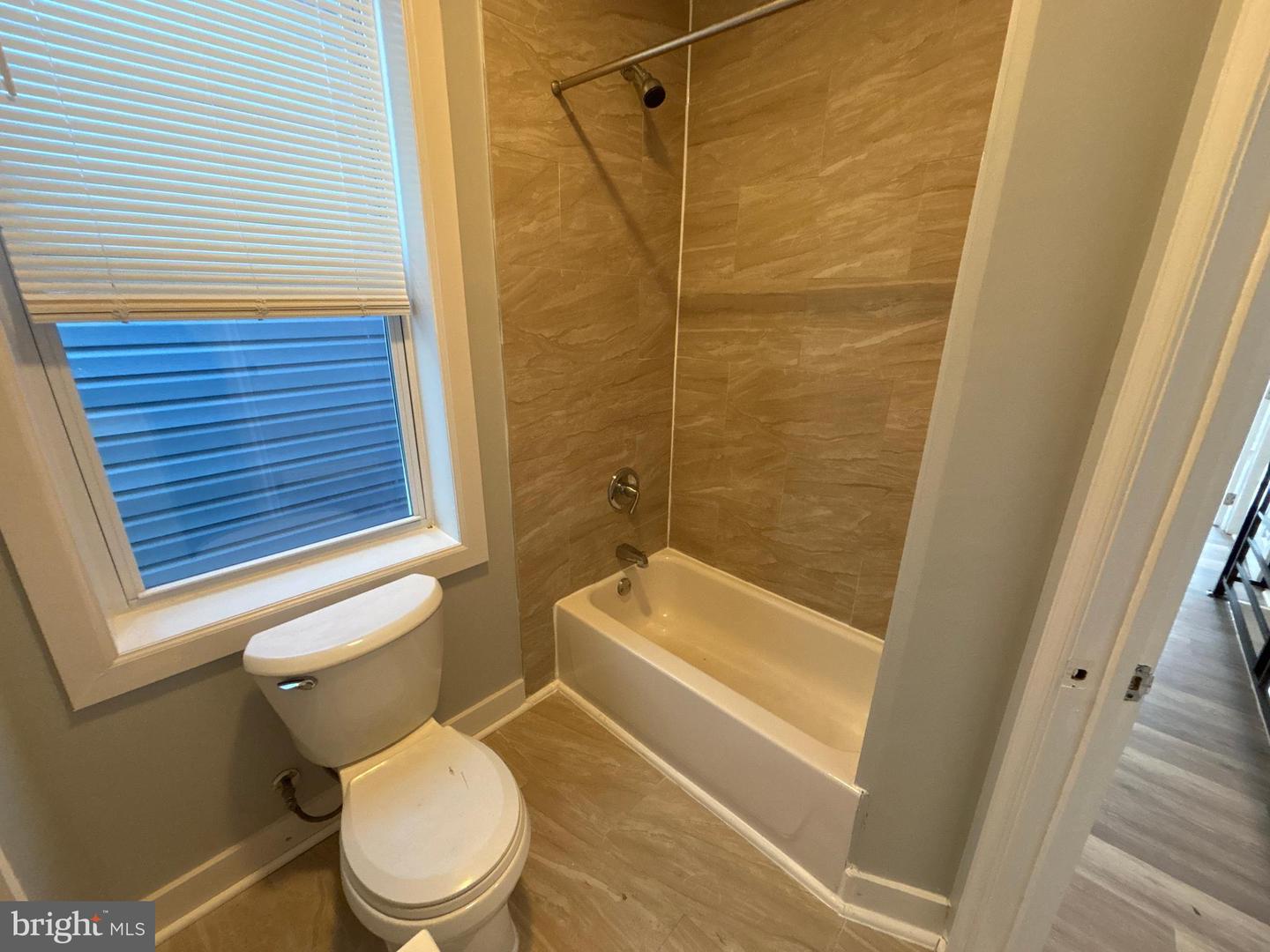 1718 N Dover St Property Photo 35