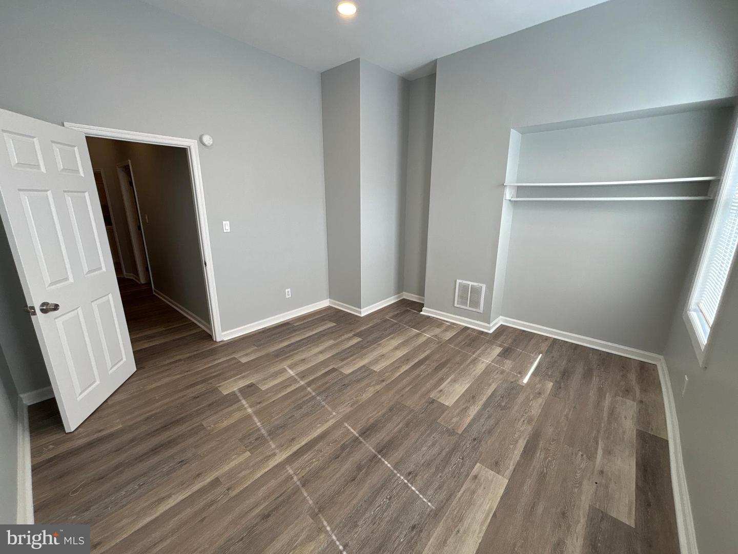 1718 N Dover St Property Photo 41