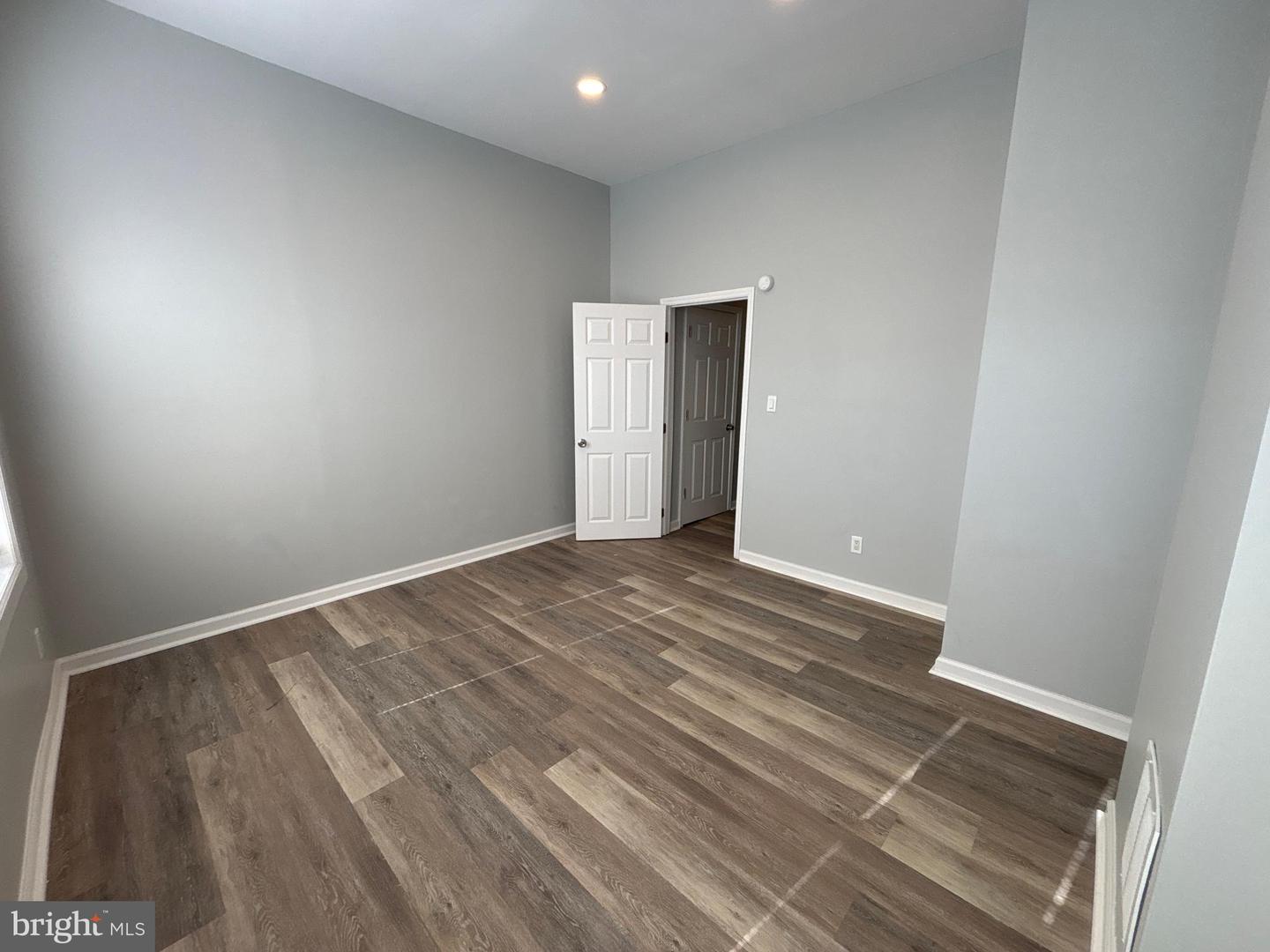 1718 N Dover St Property Photo 42