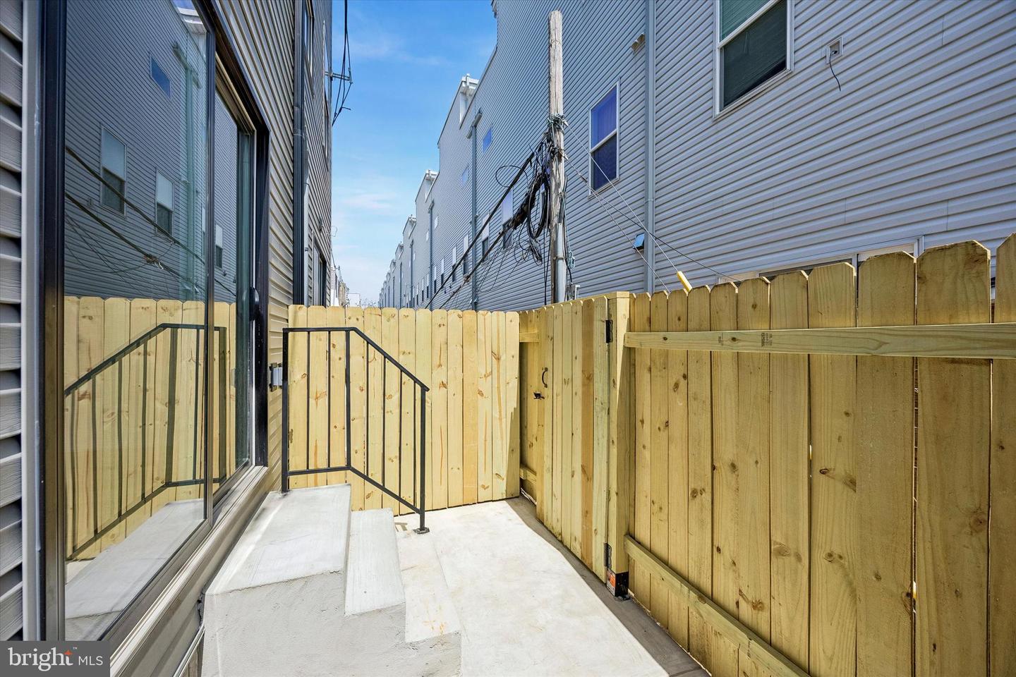 1553 S Stillman St Property Photo 18