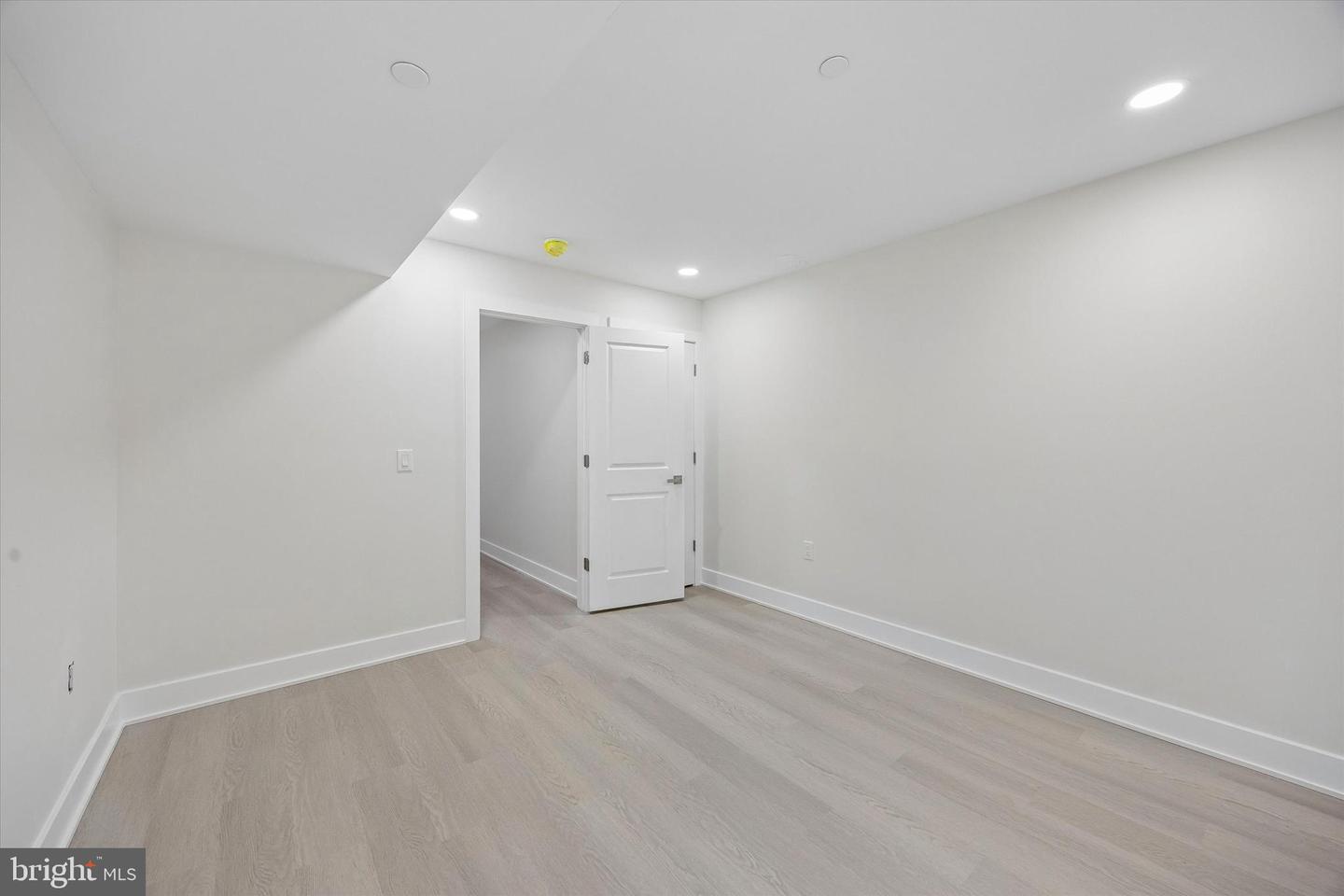 1553 S Stillman St Property Photo 35