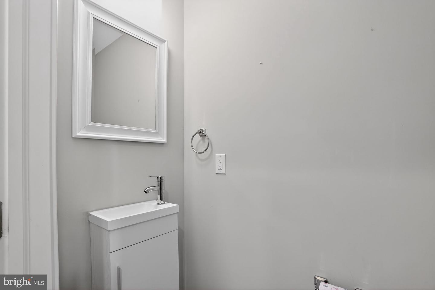 2822 Livingston St Property Photo 19